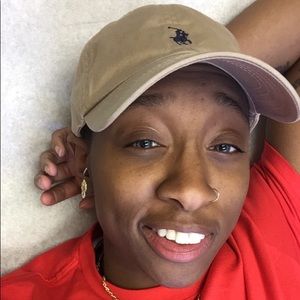 Meet your Posher, Candace